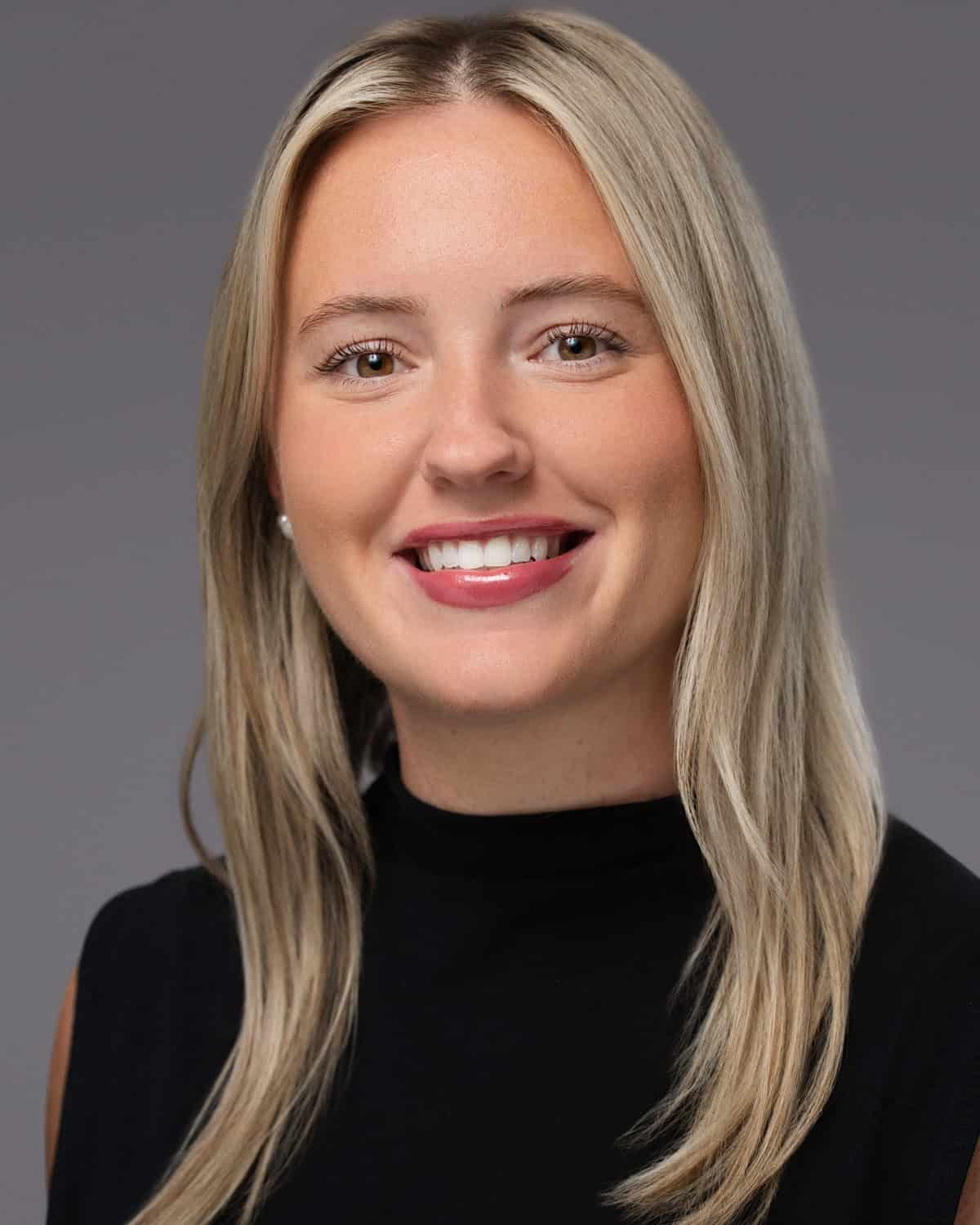 Dentist Headshot Photographer in Tampa