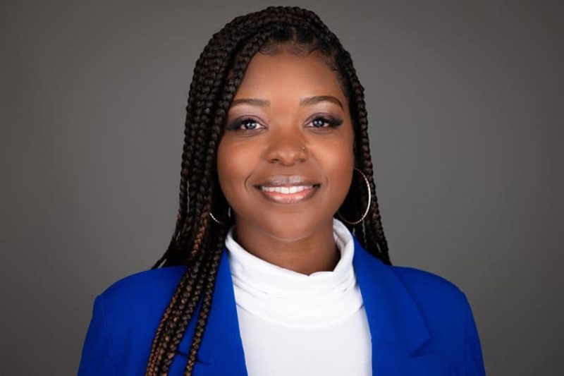 Practice Smiling so you can stand out in your Tampa Headshots Photographer