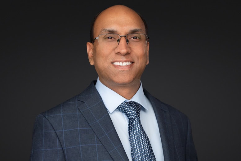 An example of a corporate headshot taken by Headshots by James Connell in St. Petersburg, FL.