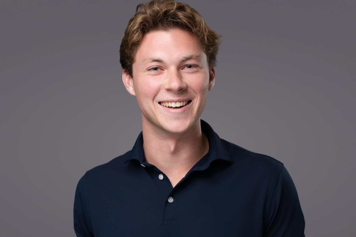Personal brand headshot in Tampa outdoor setting